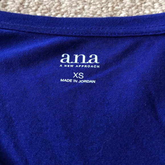 blue women’s xs short sleeve scoop neck shirt - Picture 2 of 4